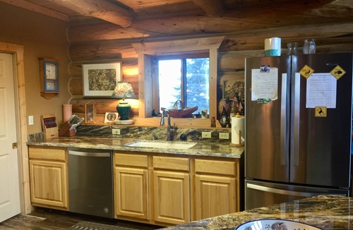 Pray Cabin | Paradise in Montana Log Home Grizmo Cabin