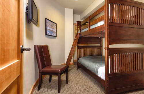 Chelan Resort | Paradise in the North West . YES !