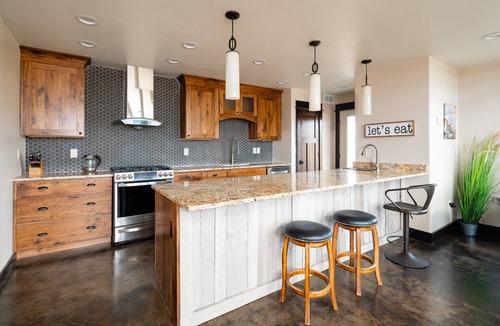 Emigrant Cabin | Paradise Lodge by Yellowstone National Park