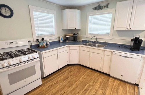 Grand Isle House | Pardners - Beachfront - Island Realty