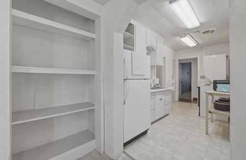 Mountain Home Apartment | Parking|Smart TV|Full Kitchen|Self Check-In|W/D