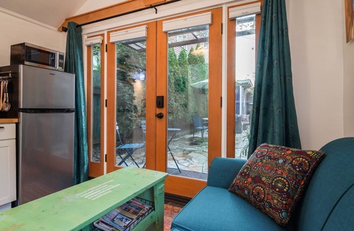 Humboldt Cottage | Patio Cottage: sleeps 1–2; kitchen; gas fire pit