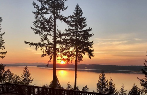 Longbranch House | Peaceful 4‑Bedroom Home with Gorgeous Puget Sound Views