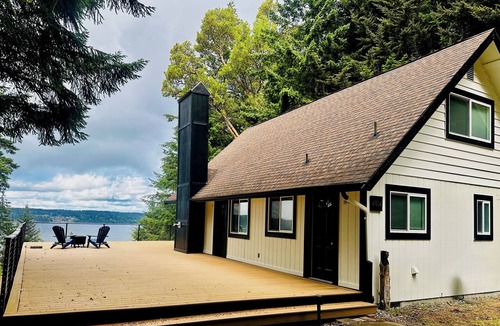 Longbranch House | Peaceful 4‑Bedroom Home with Gorgeous Puget Sound Views