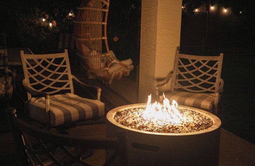 Greenfield Lakes House | Peaceful 4BR Gilbert Home with Hot Tub and Garden