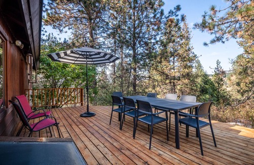 St. Ignatius Cabin | Peaceful and spacious home tucked away at the base of the Mission Mountains.