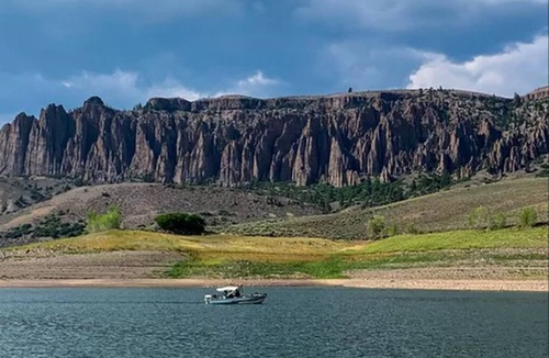 Cimarron RV Rental | Peaceful camping retreat in charming Arrowhead, perfect for nature lovers