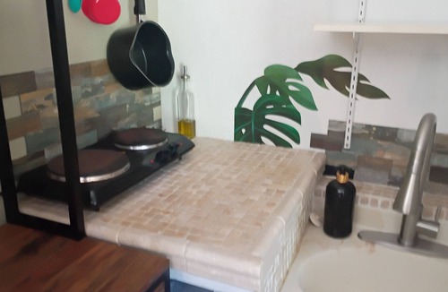 Libby Apartment | Peaceful, cozy studio right downtown