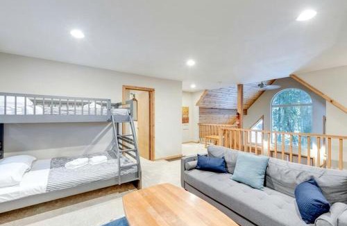 Glacier House | Peaceful Forest Retreat | Hot Tub, Pet Friendly & Sleeps 8