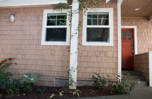 Hansville Cottage | Peaceful getaway on the waterfront