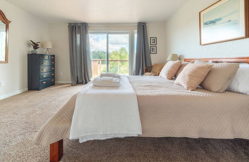 Waller House | Peaceful Home 4BR 3BA - Game Room