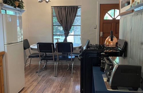 Riggins House | Peaceful house with AC and electric heat built into walls in charming Riggins