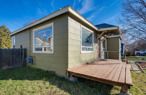 Klamath Falls House | Peaceful Klamath Falls Home w/Large Fenced Yard!