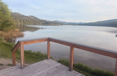 Republic Cabin | Peaceful Lakefront Studio With Stunning Dock & Water Views at Tiffanys Resort