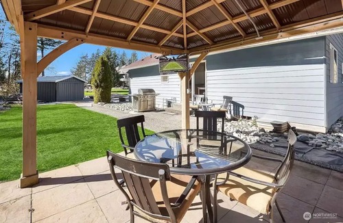 Ferndale House | Peaceful retreat 10 mi to beach and border. Pet friendly.