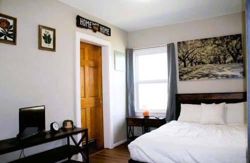 Clyde Park House | Peaceful Stay with Outdoor Games!