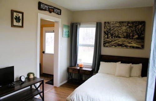 Clyde Park House | Peaceful Stay with Outdoor Games!