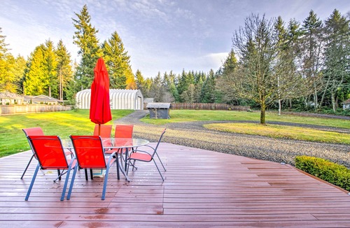Gig Harbor House | Peacock Hill Retreat on 1 Acre, 1 Mi to Harbor