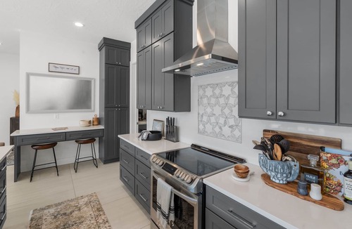 Hurricane House | Pecan Valley Resort| BRAND NEW Private Pool and Hot Tub w/Slide