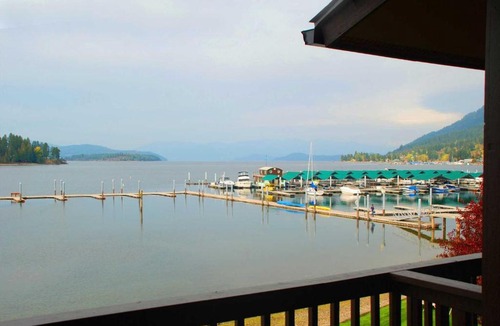 Hope Apartment | Pend Oreille Shores Resort E24 condo