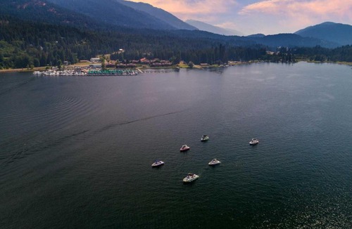 Hope Apartment | Pend Oreille Shores Resort I53 condo