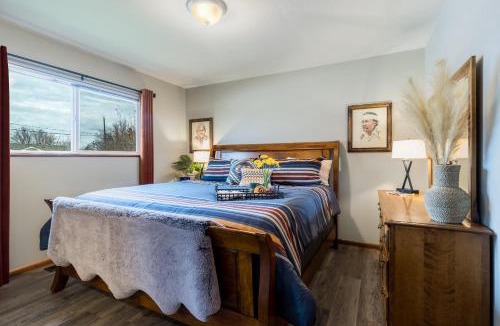 College Place House | Pendleton House - Complimentary Wine Tasting