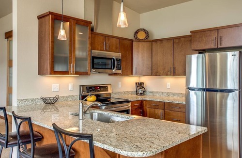 Manson Condo | Penthouse-Stunning Views-Pool, Hot Tub