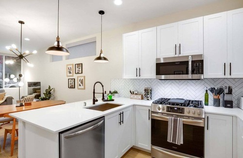 Whittier Heights House | Perch - Ballard Bliss: Great Ballard location! Spacious 3BR w/Parking