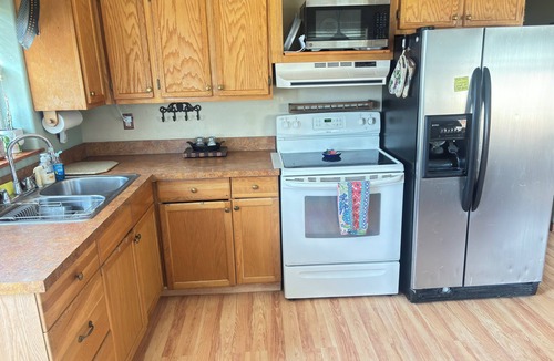 Boulder House | Perfect 2-bedroom pet friendly house with large yard and a/c in charming Boulder