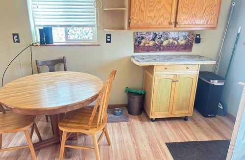 Boulder House | Perfect 2-bedroom pet friendly house with large yard and a/c in charming Boulder