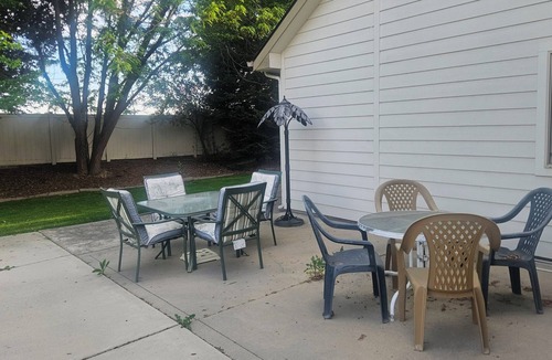 Eagle House | Perfect 5-bedroom house in charming Eagle for family, friends and pets.