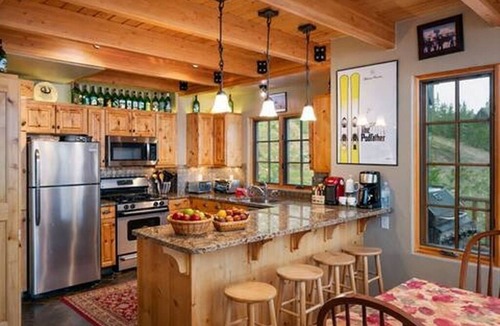 Big Sky House | Perfect Family GetAway! Ski-in-Ski-Out Home, Cowboy Heaven