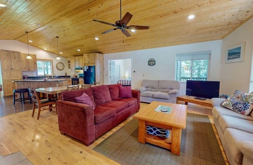 Joseph House | Perfect Getaway for Up to 8 Guests | Glacier Lake