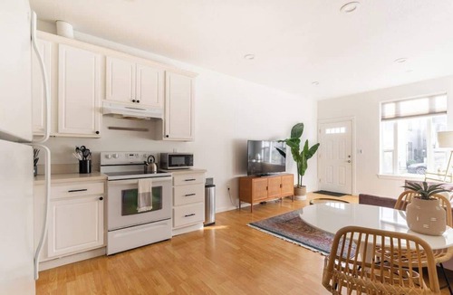 Hosford-Abernethy House | Perfect Ladd's Addition Loft ~ Breweries & Bars