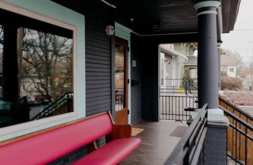 Kerns House | Perfectly Portland Getaway: Captain Sharpe's Room at Hi Buddy PDX