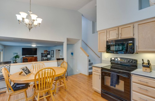 Bonney Lake House | Pet & Family Friendly Bonney Lake Home: Game Room
