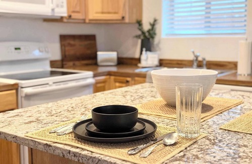 Coeur d'Alene House | Pet-Friendly 2BR, Fenced Yard & Fire Pit