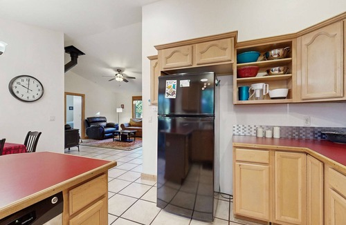 Donnelly House | Pet-Friendly Cabin, Fenced Yard, Near Lake