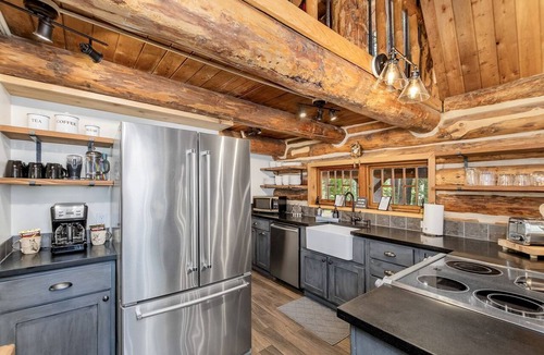 Ardenvoir Cabin | Pet-Friendly Cabin Rental in Leavenworth, WA