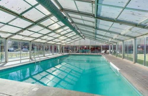 Bend House | Pet Friendly Cottage on the River near Downtown