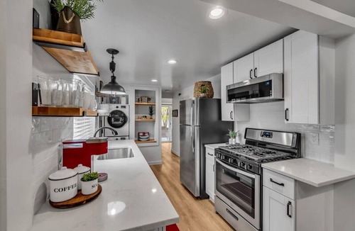 Coeur d'Alene House | Pet-Friendly Cozy Midtown Cabin Retreat