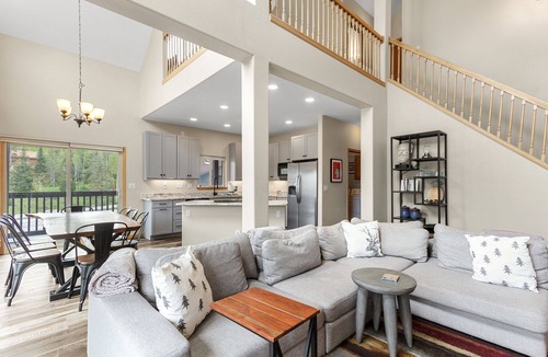 Wildernest House | Pet Friendly! Easy Access to Trails and Skiing, Private Indoor Hot Tub!