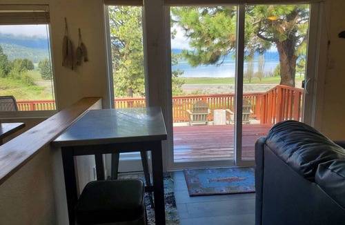 Cascade Cabin | Pet Friendly Getaway Overlooking Lake Cascade