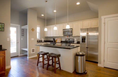 Central Tacoma House | Pet-Friendly Haven Centrally Located: 5 Minutes from Downtown Tacoma!