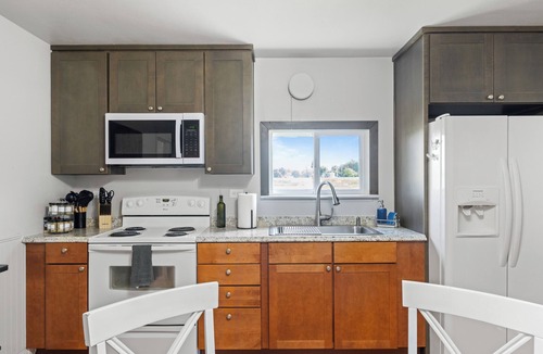 Finley House | Pet-Friendly Home and Farm Style Experience