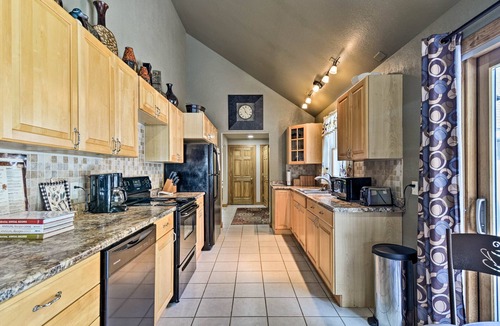 Roscommon House | Pet-Friendly Home Near Lakes & Snowmobile Trails!