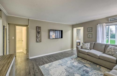 Aberdeen House | Pet-Friendly Hoquiam Cottage Near River Access!