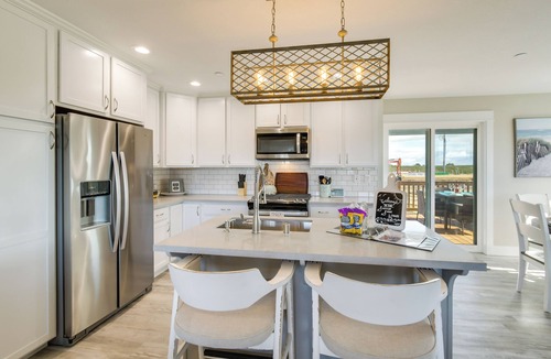 Ocean Shores Cottage | Pet-friendly Retreat w/Fenced Yard, Walk to Beach