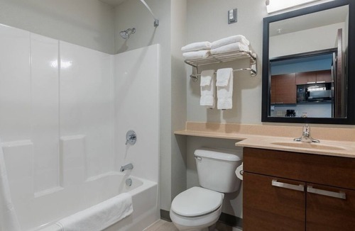 Grant Creek Hotel | Pet-Friendly Room Near Rocky Mountain Elk | Perfect for Traveling w/Dogs
