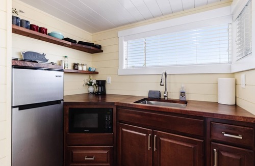 Apple Valley House | Pet-Friendly Stay Near Zion Trails BBQ & Deck